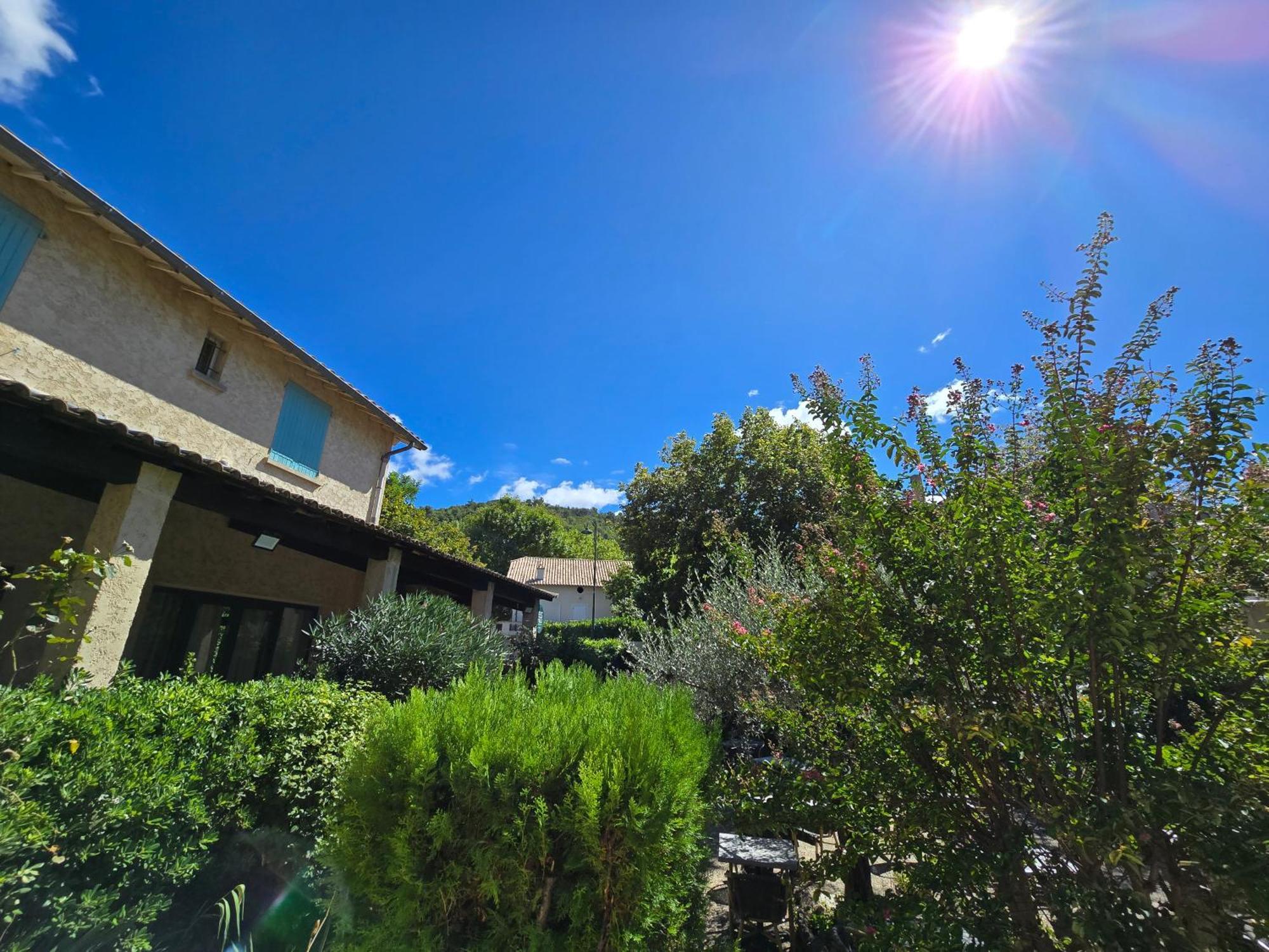 Logis Hotels Le Saint Marc Mollans-sur-Ouvèze Eksteriør bilde